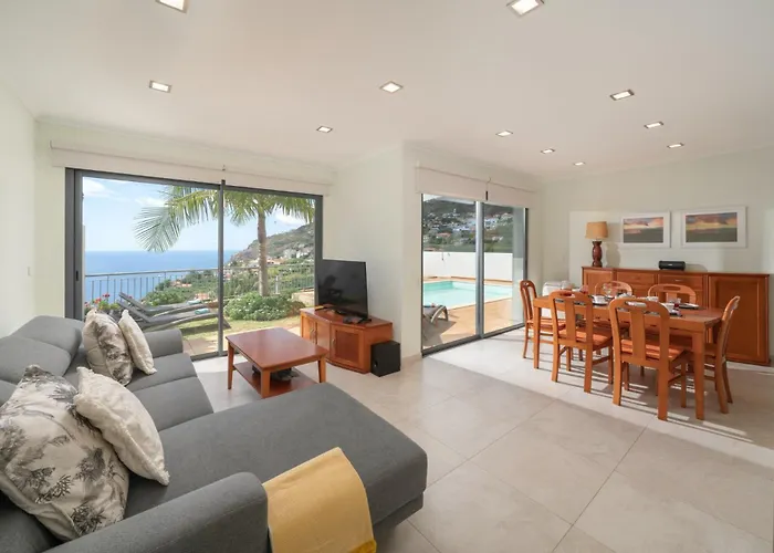 Vila Ourmadeira - Casa Amaro Mar Arco da Calheta (Madeira)